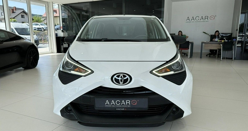 Toyota Aygo cena 35900 przebieg: 119417, rok produkcji 2019 z Grójec małe 781